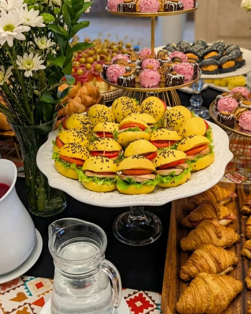 Sándwich vegano de champiñones para catering a domicilio en Santiago.