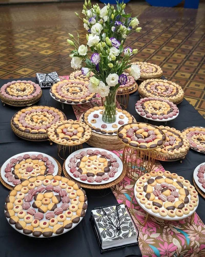 Galletas artesanales surtidas, picoteo dulce ideal para cumpleaños en Santiago.